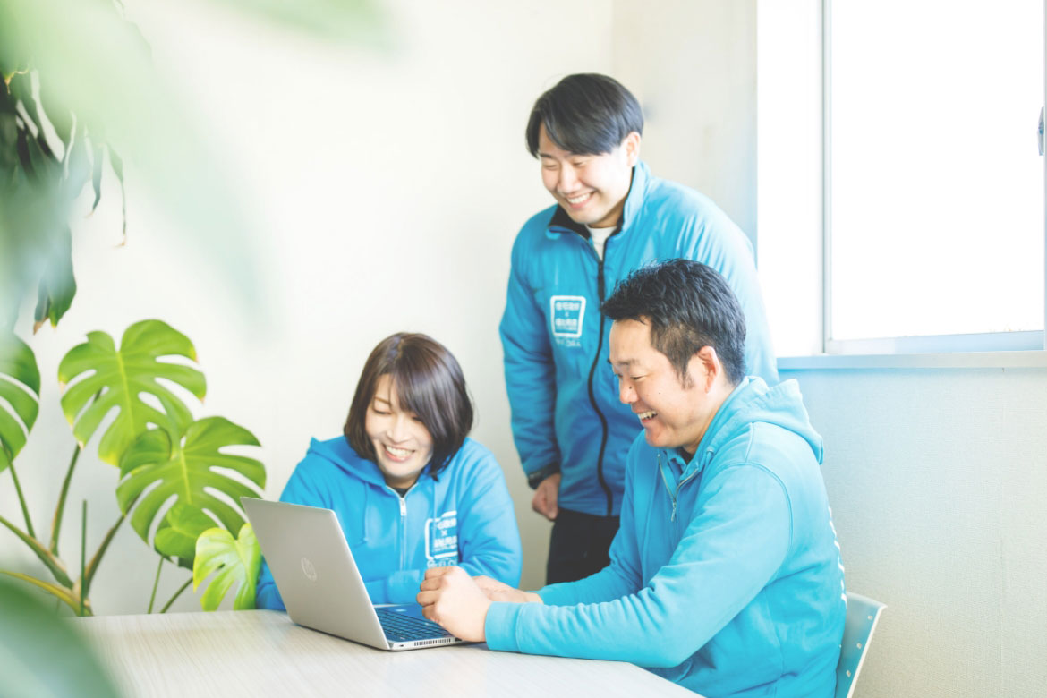 笑顔と声が飛び交う、風通しの良い職場